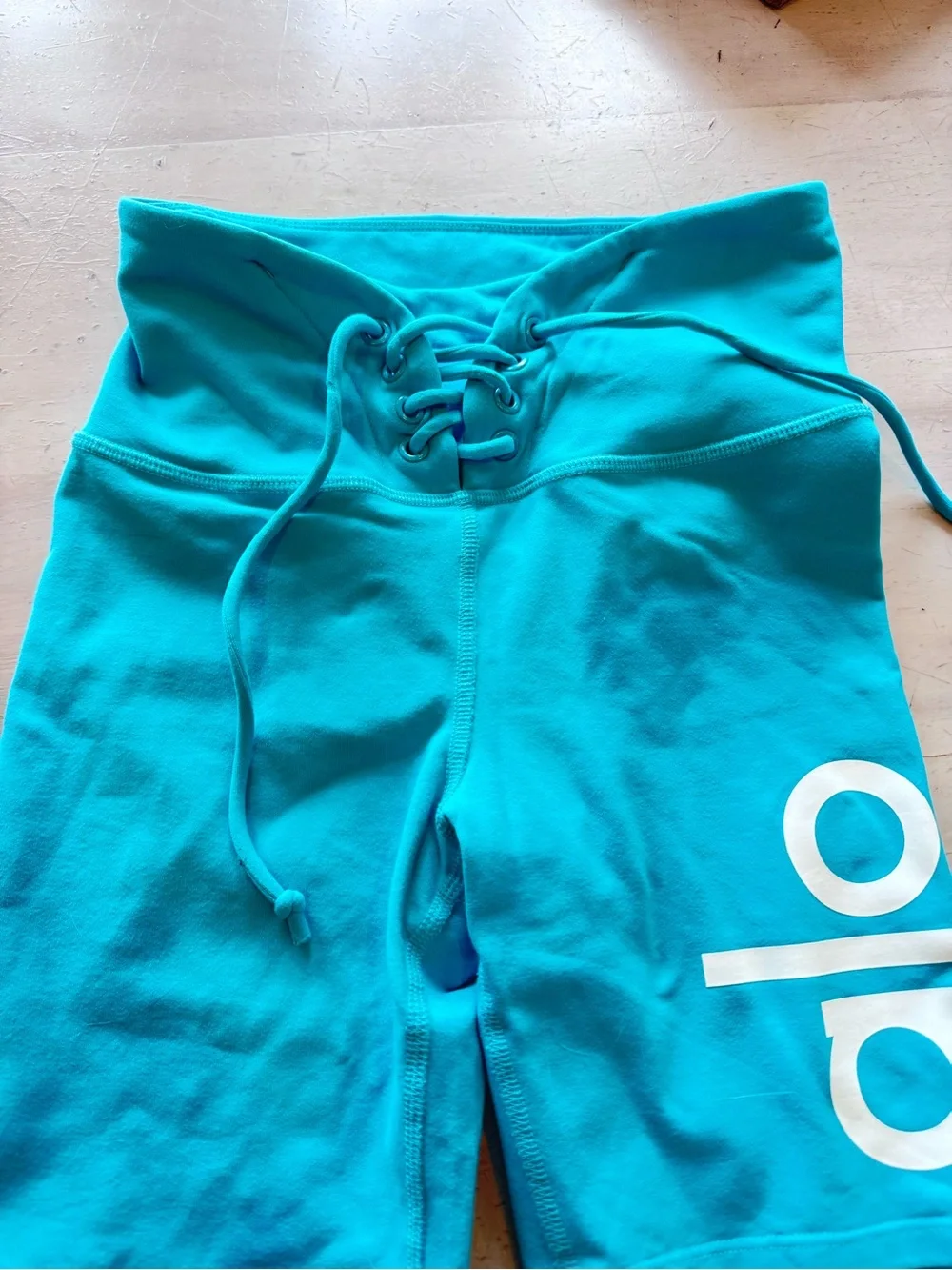 Ali Yoga Shorts Turquoise size xxs - like new